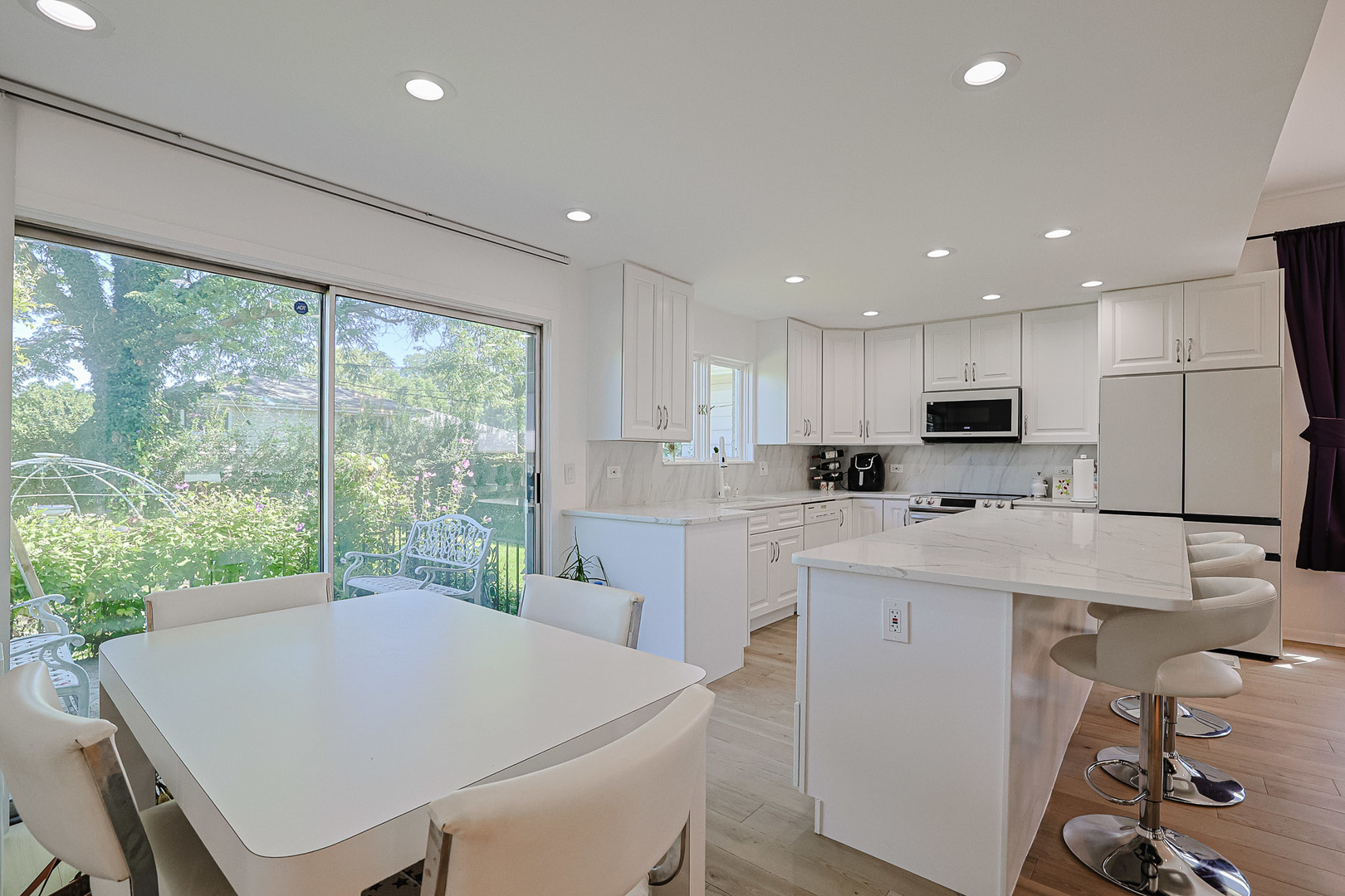 3306 Wilmette Avenue, Wilmette, IL 60091