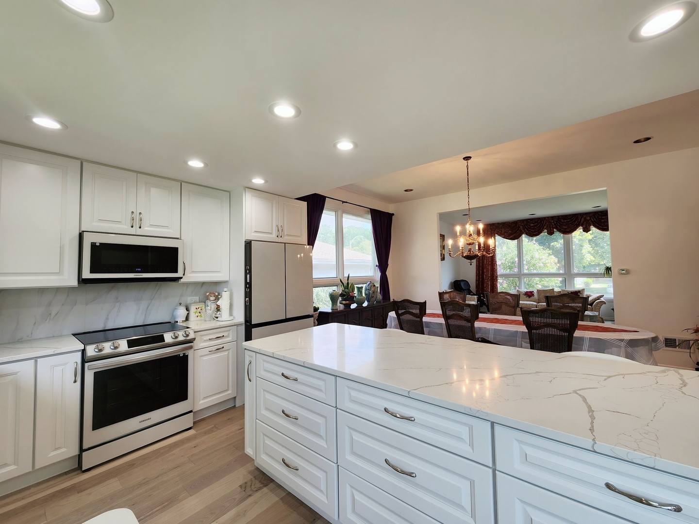 3306 Wilmette Avenue, Wilmette, IL 60091