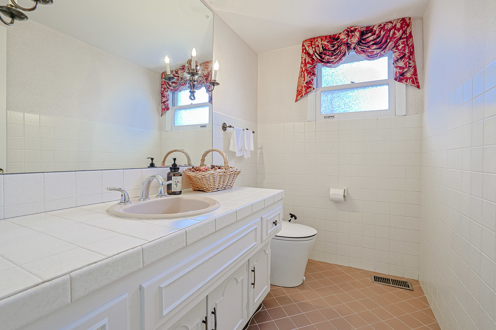 3306 Wilmette Avenue, Wilmette, IL 60091