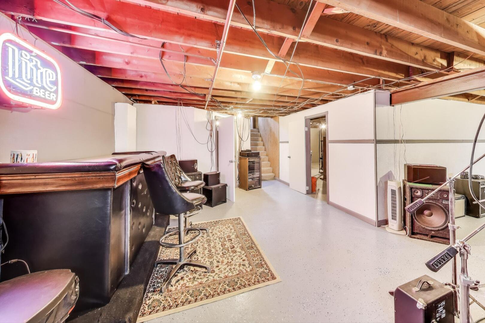 302 S Briggs Street, Joliet, IL 60433