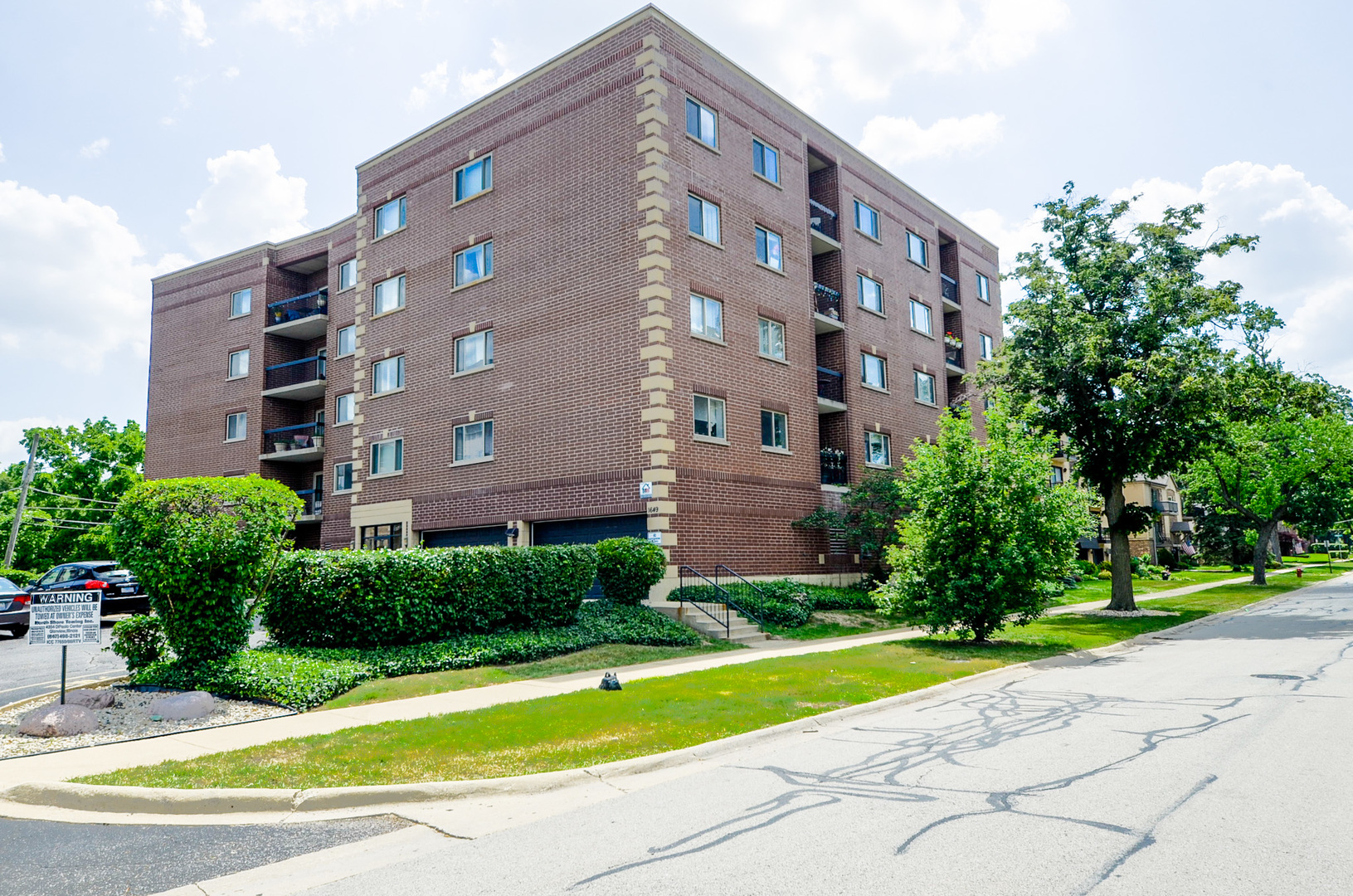 1649 Ashland Avenue #501, Des Plaines, IL 60016