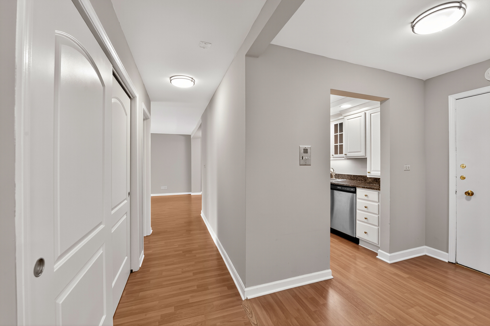 2500 Windsor Mall #1J, Park Ridge, IL 60068