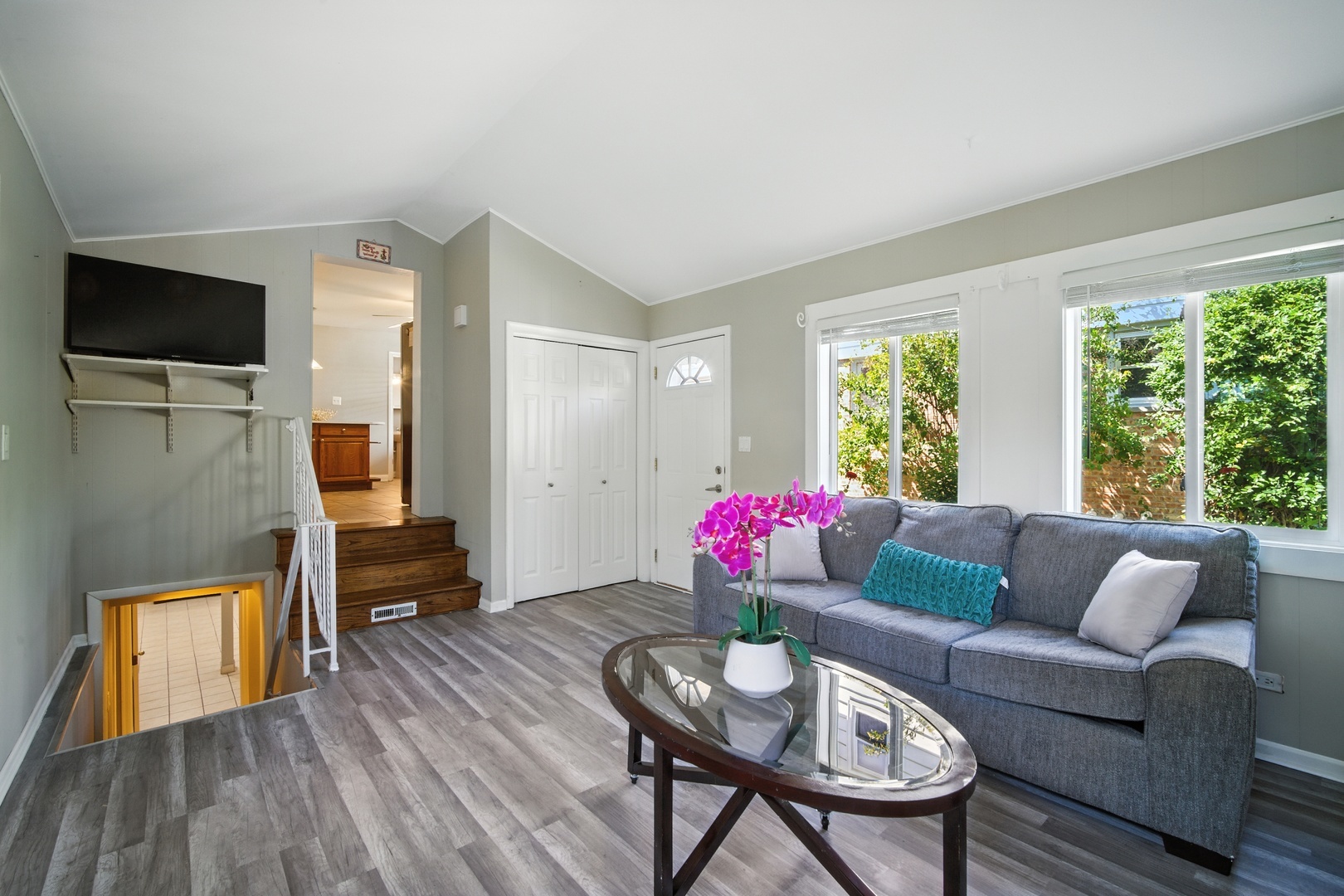 6712 Maple Street, Morton Grove, IL 60053