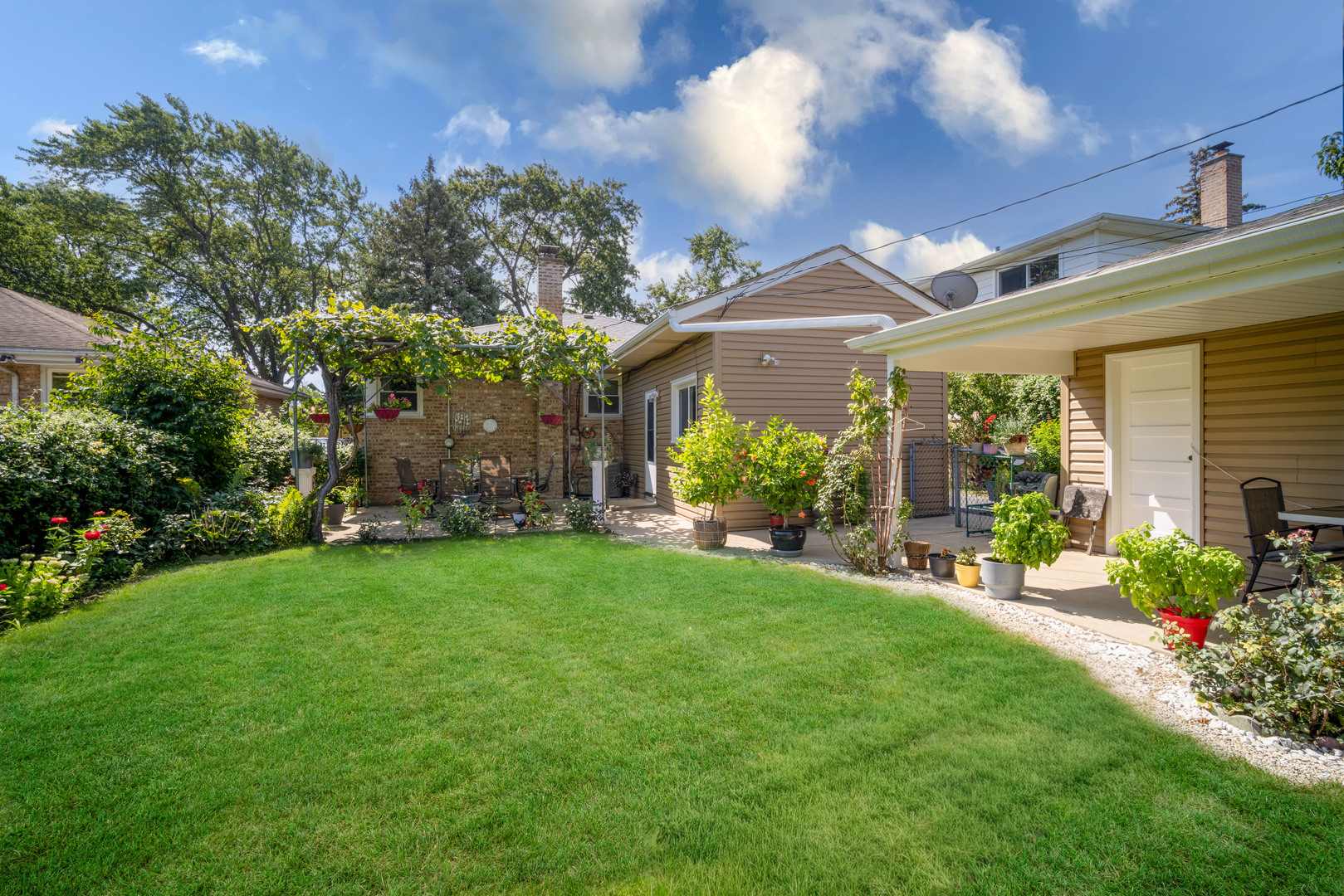 6712 Maple Street, Morton Grove, IL 60053