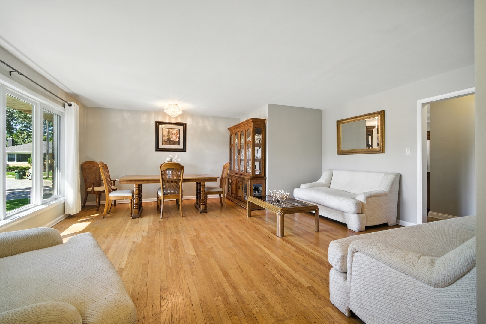 6712 Maple Street, Morton Grove, IL 60053