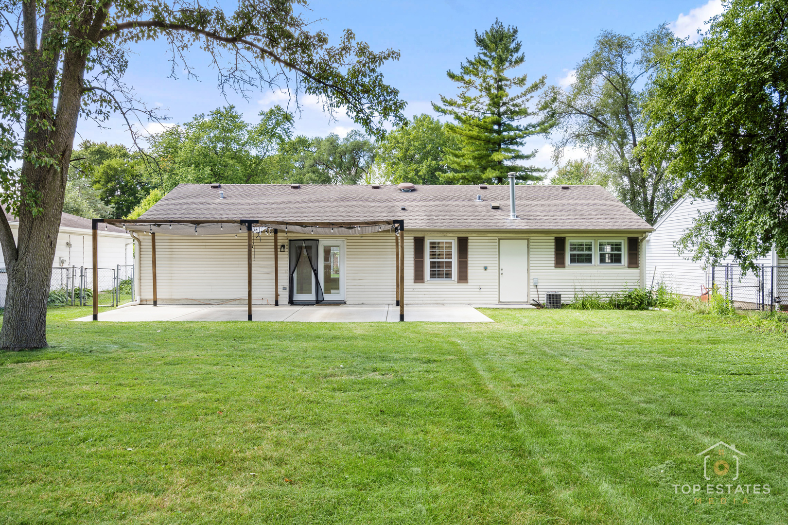 1825 N Kaspar Avenue, Arlington Heights, IL 60004