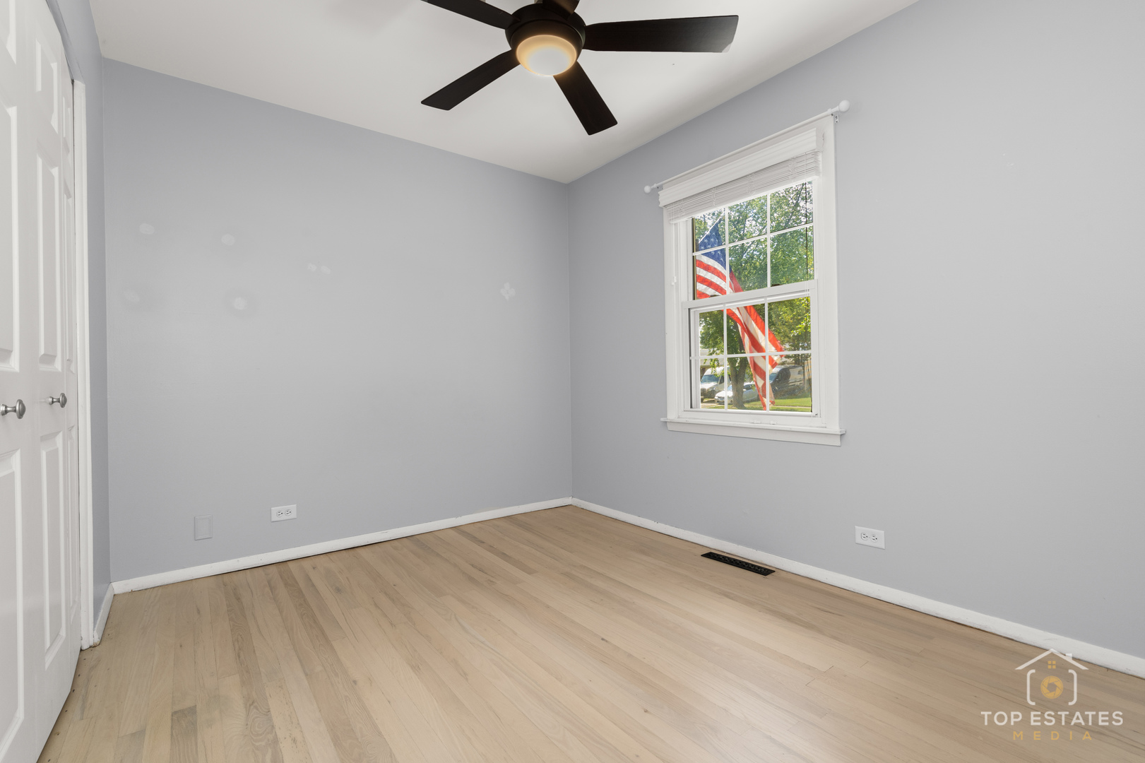 1825 N Kaspar Avenue, Arlington Heights, IL 60004