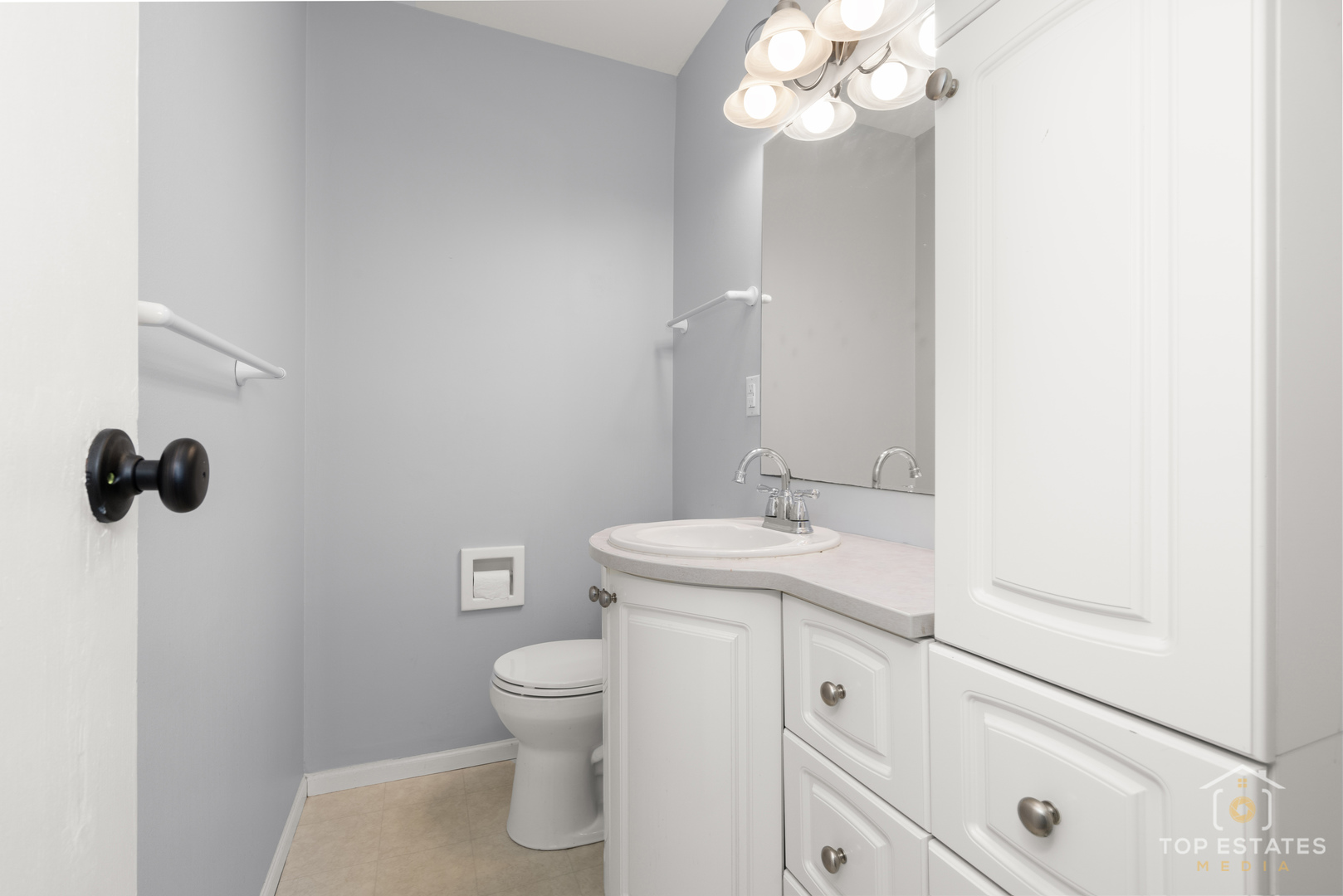 1825 N Kaspar Avenue, Arlington Heights, IL 60004