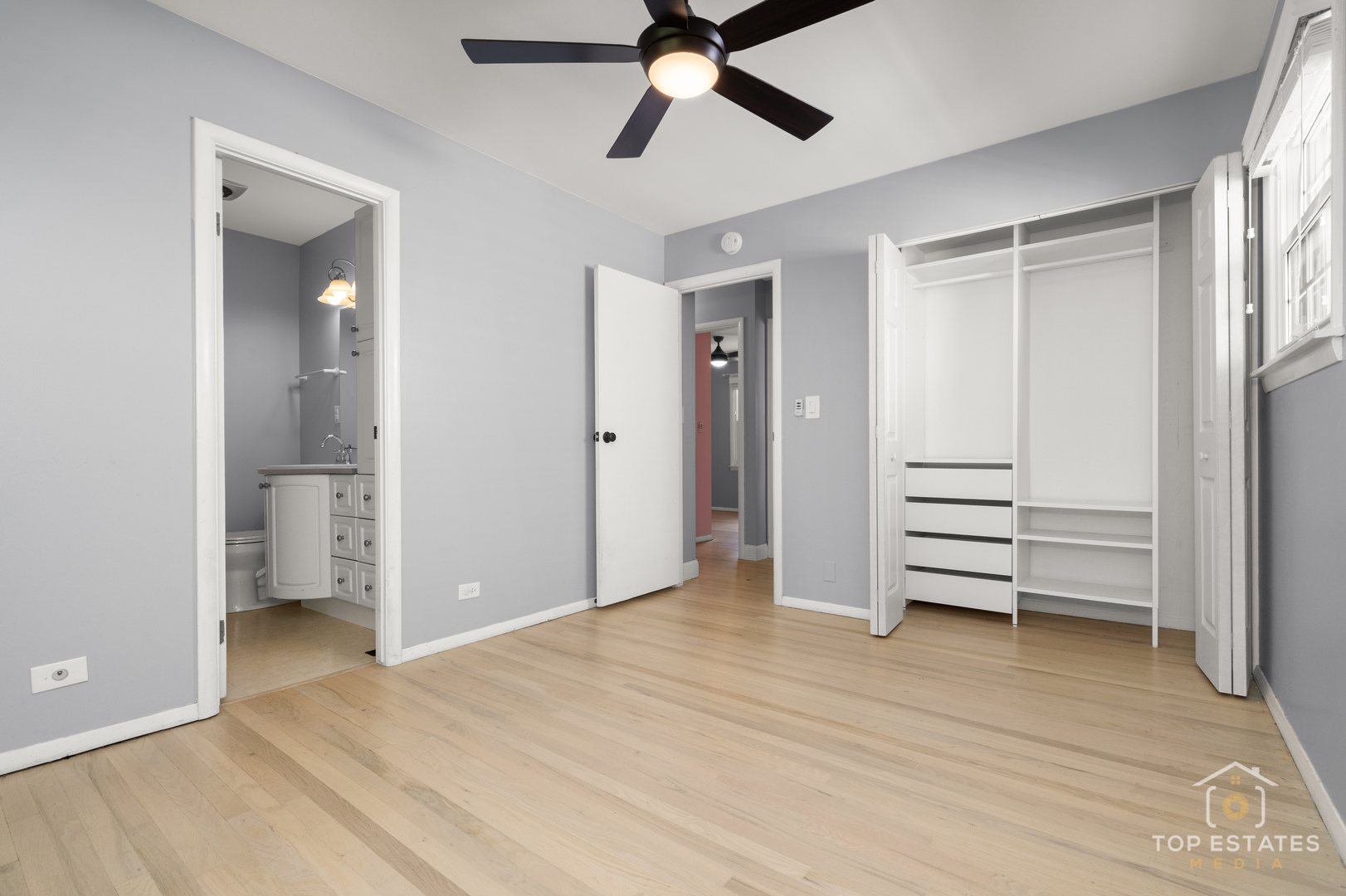 1825 N Kaspar Avenue, Arlington Heights, IL 60004