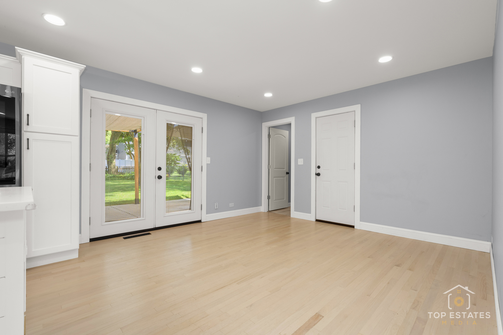 1825 N Kaspar Avenue, Arlington Heights, IL 60004