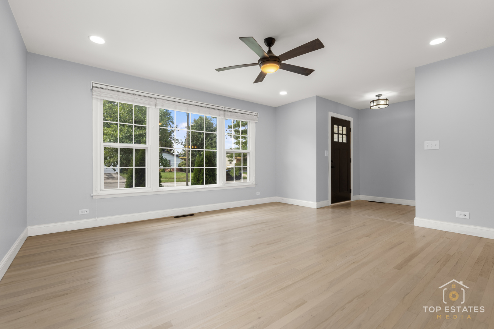 1825 N Kaspar Avenue, Arlington Heights, IL 60004