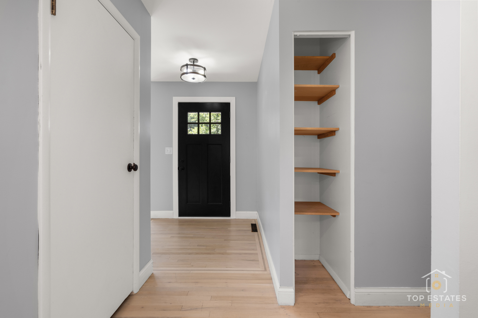 1825 N Kaspar Avenue, Arlington Heights, IL 60004