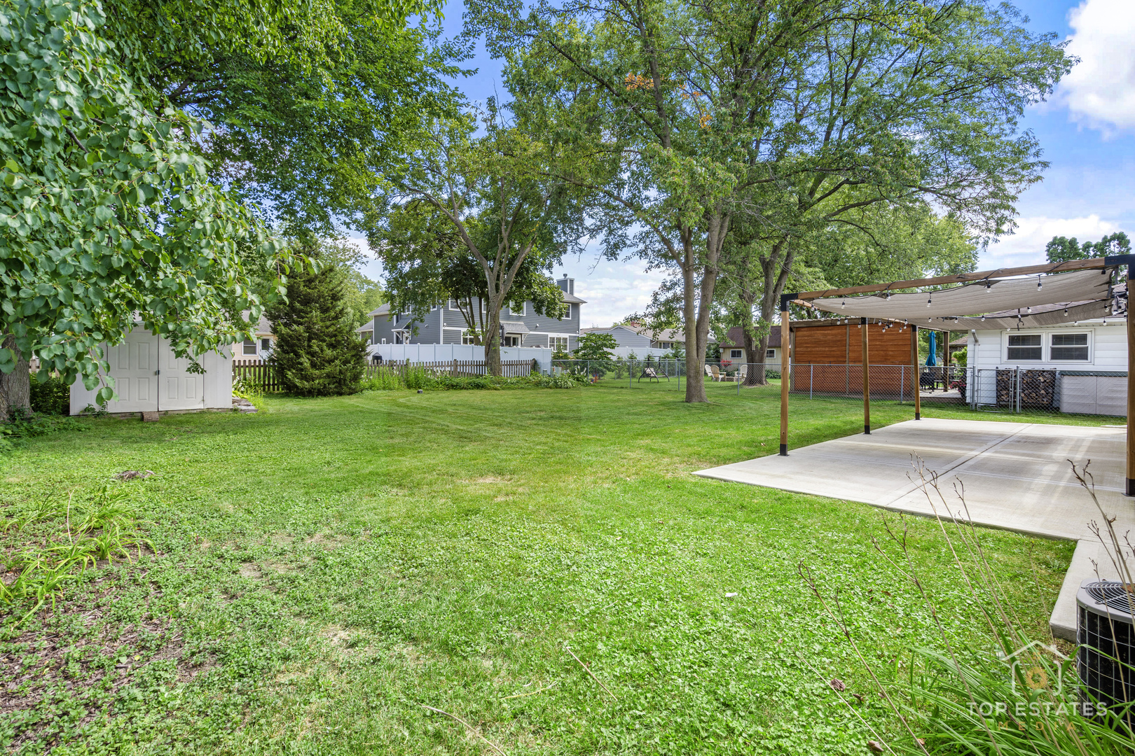 1825 N Kaspar Avenue, Arlington Heights, IL 60004