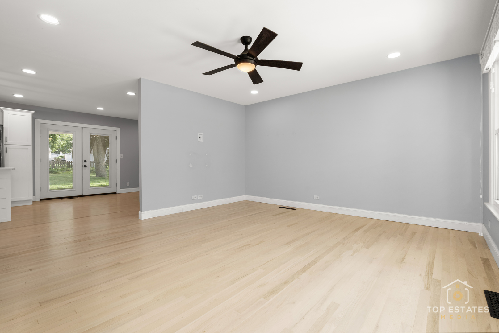 1825 N Kaspar Avenue, Arlington Heights, IL 60004