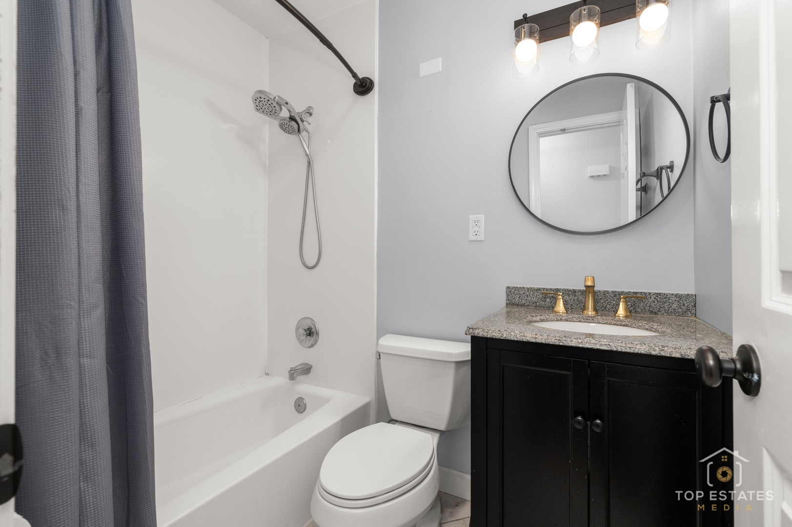 1825 N Kaspar Avenue, Arlington Heights, IL 60004