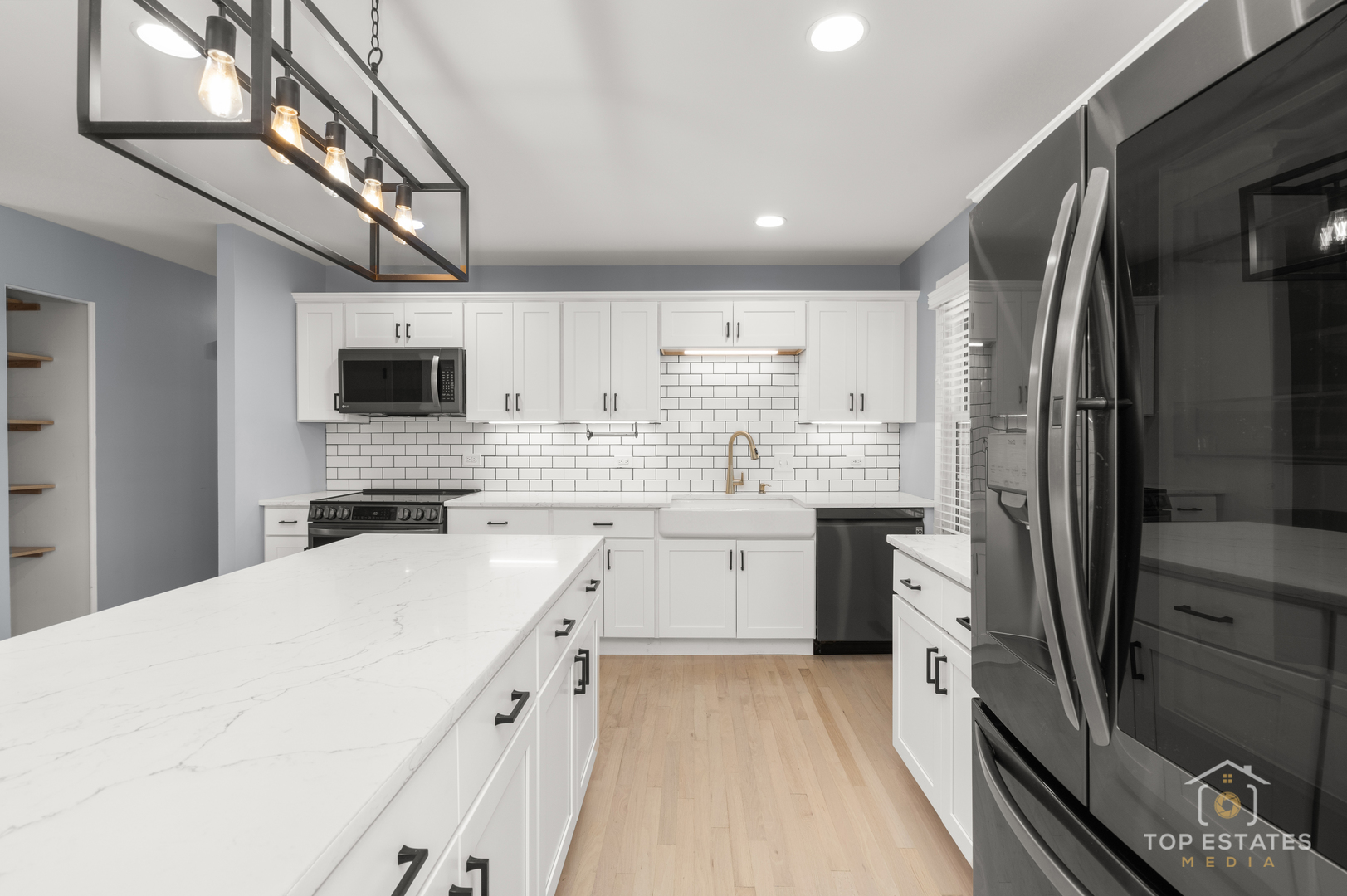 1825 N Kaspar Avenue, Arlington Heights, IL 60004