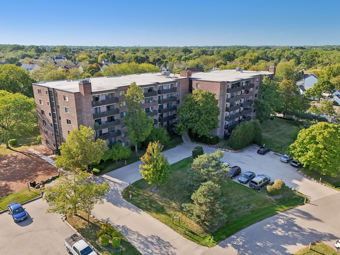 920 Vose Drive #106, Gurnee, IL 60031