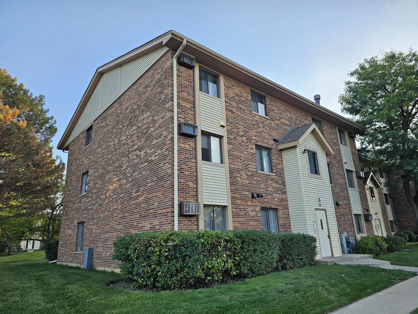 11 Echo Court #5, Vernon Hills, IL 60061