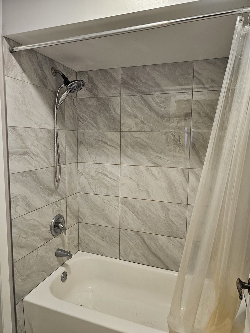 11 Echo Court #5, Vernon Hills, IL 60061
