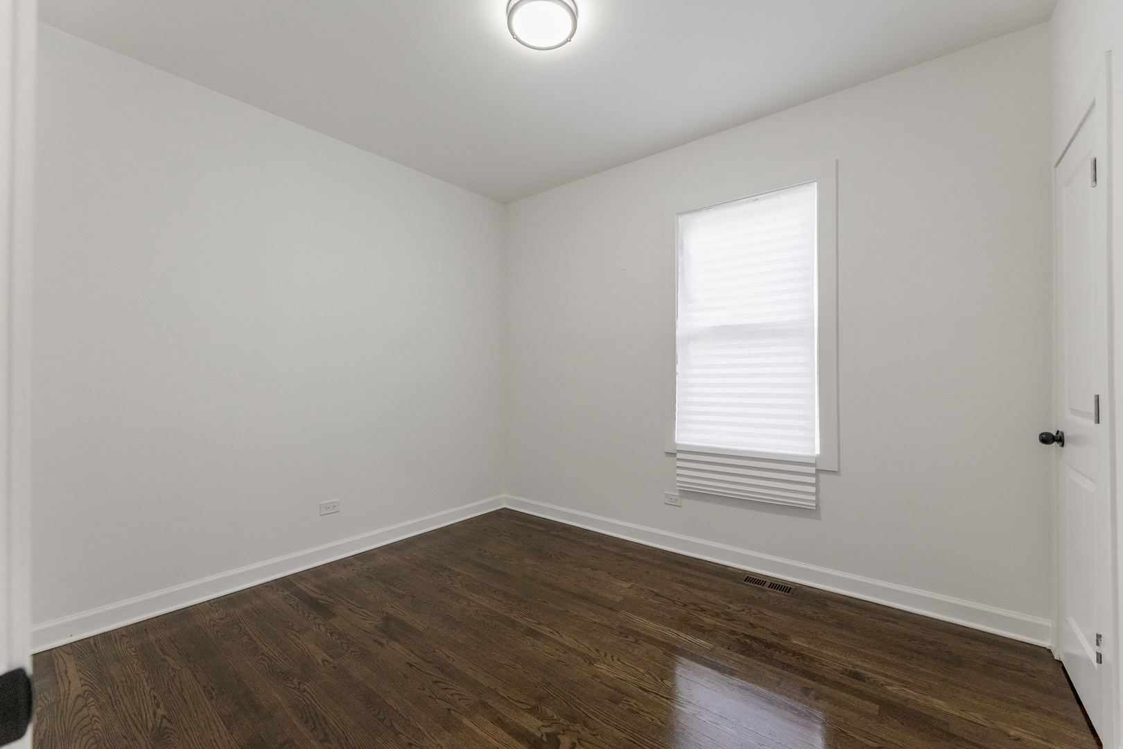 8444 S Essex Avenue, Chicago, IL 60617