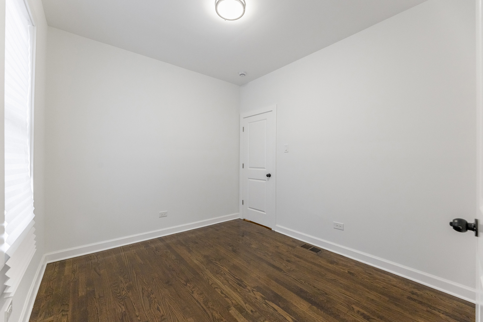 8444 S Essex Avenue, Chicago, IL 60617