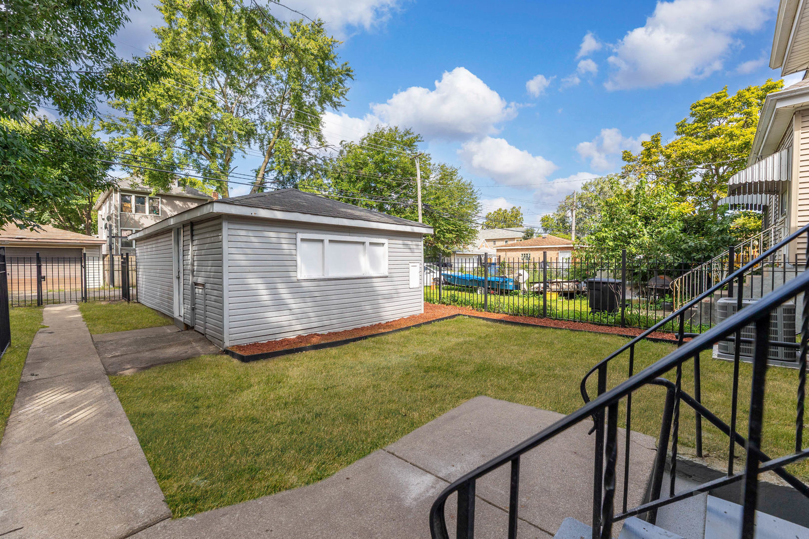 8444 S Essex Avenue, Chicago, IL 60617