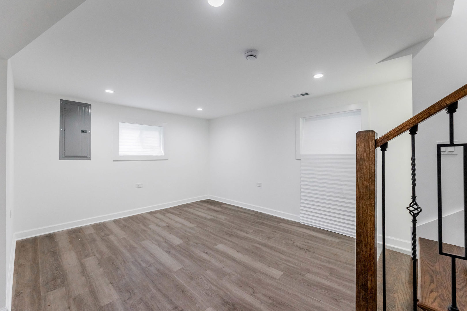 8444 S Essex Avenue, Chicago, IL 60617