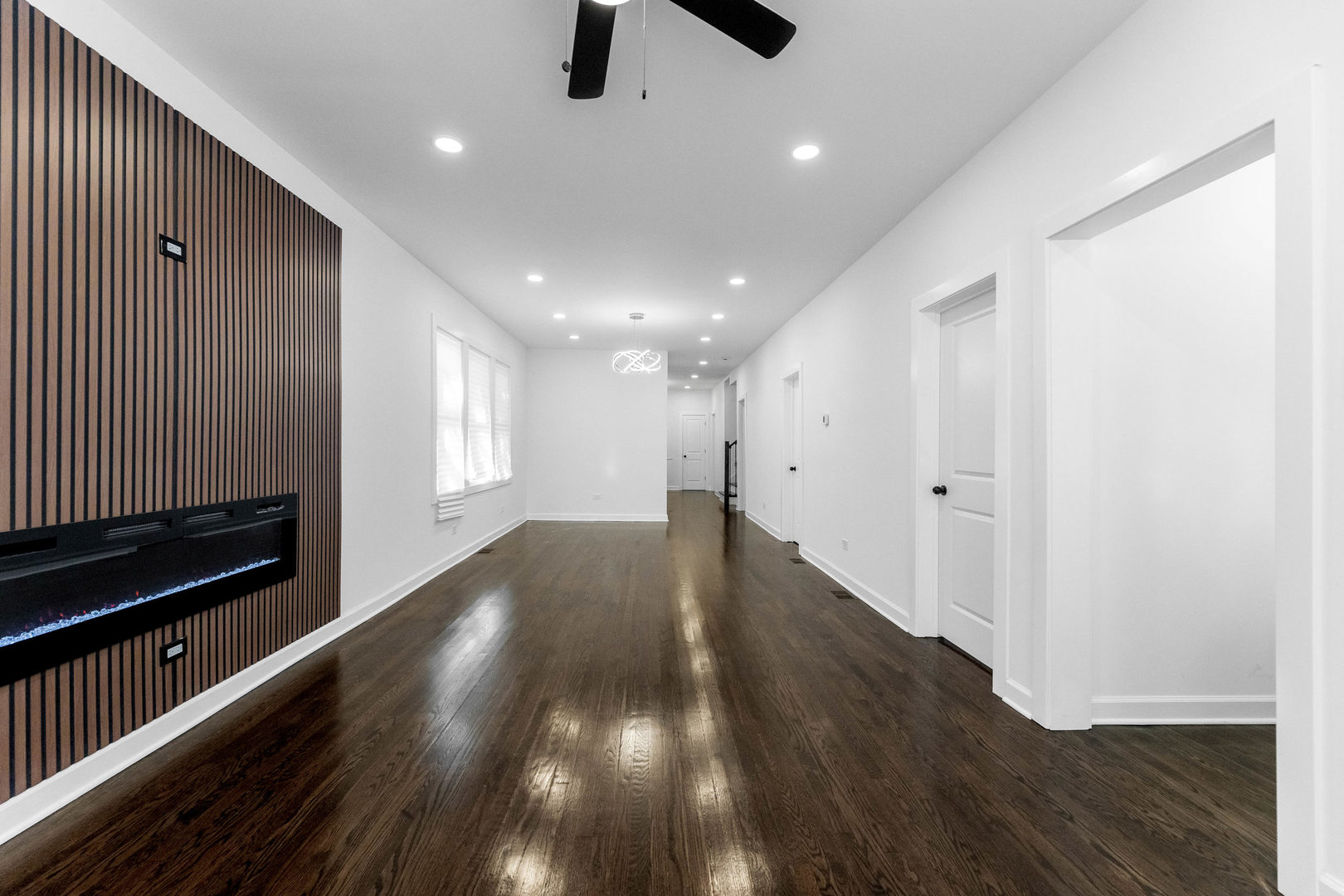 8444 S Essex Avenue, Chicago, IL 60617