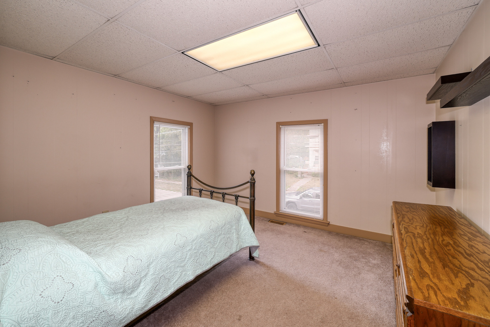 205 W Pierce Street, Elburn, IL 60119