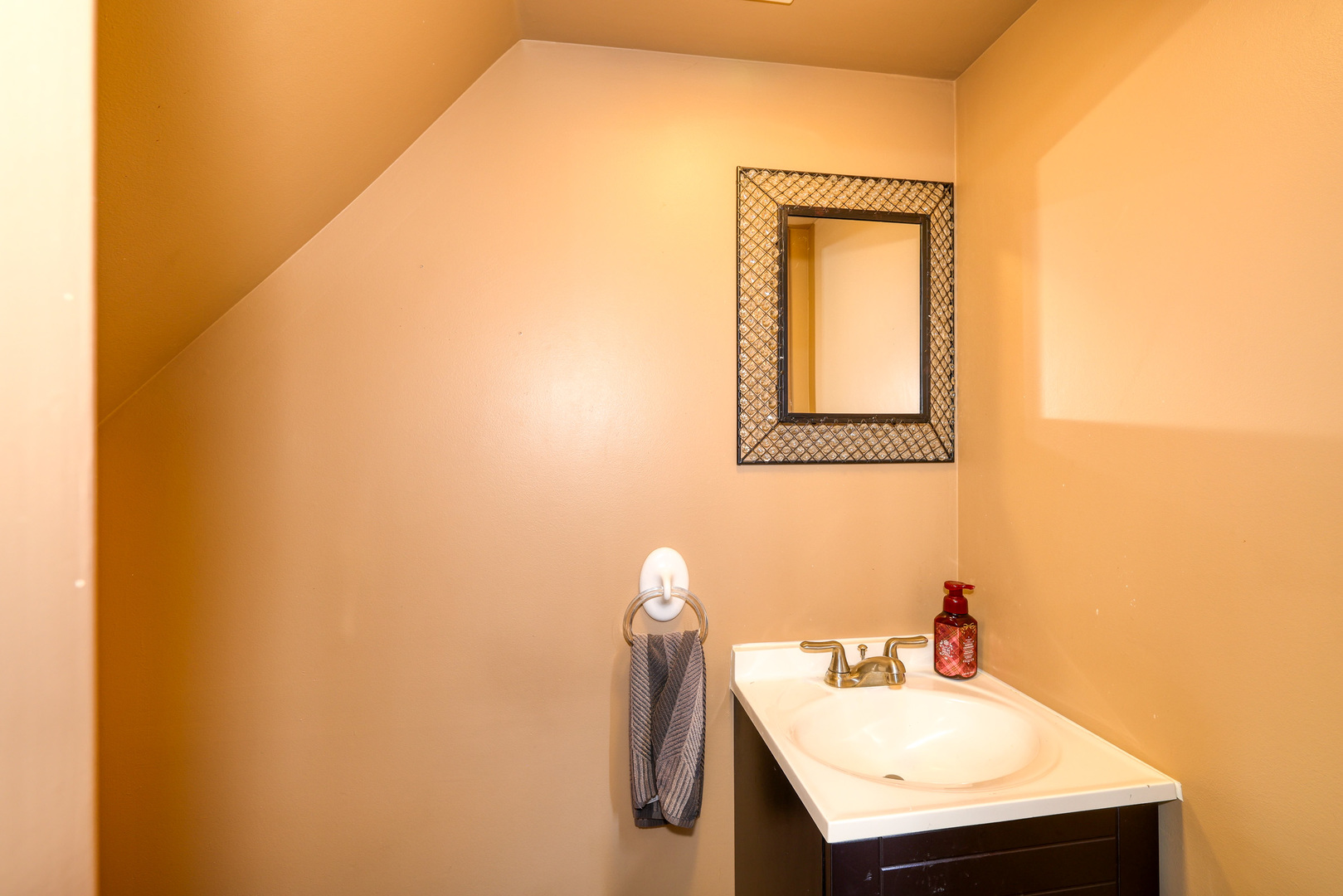 205 W Pierce Street, Elburn, IL 60119