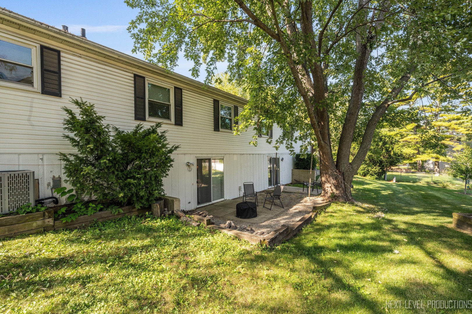 418-420 Monroe Street, Oswego, IL 60543