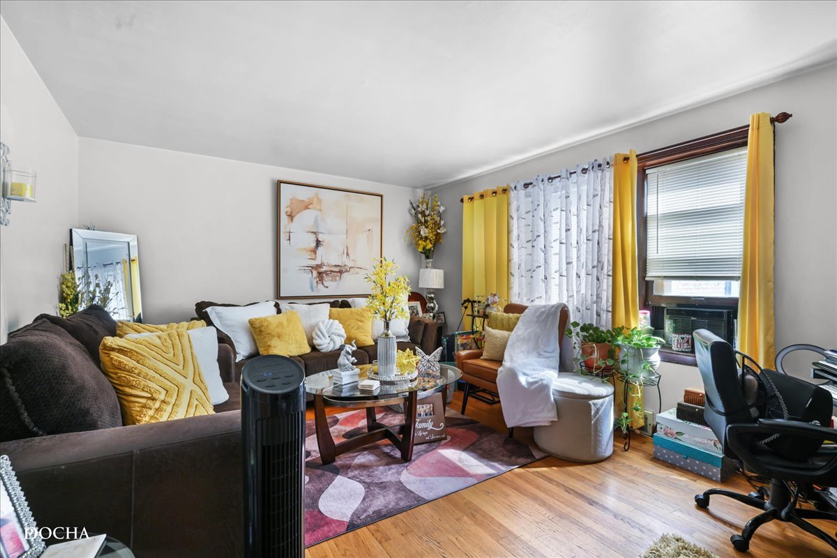 1322 N Austin Boulevard, Oak Park, IL 60302