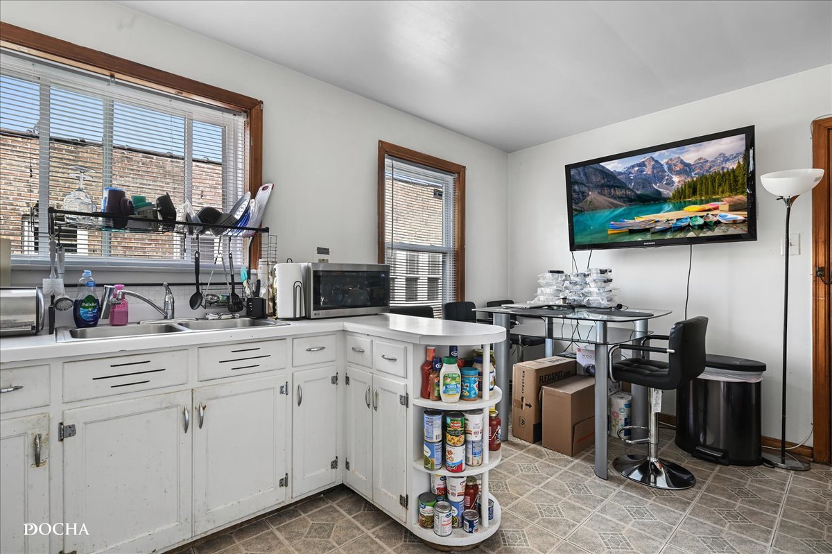 1322 N Austin Boulevard, Oak Park, IL 60302