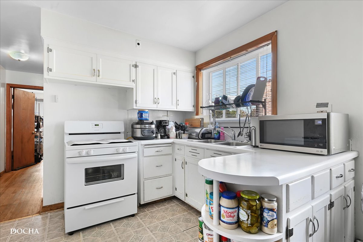 1322 N Austin Boulevard, Oak Park, IL 60302