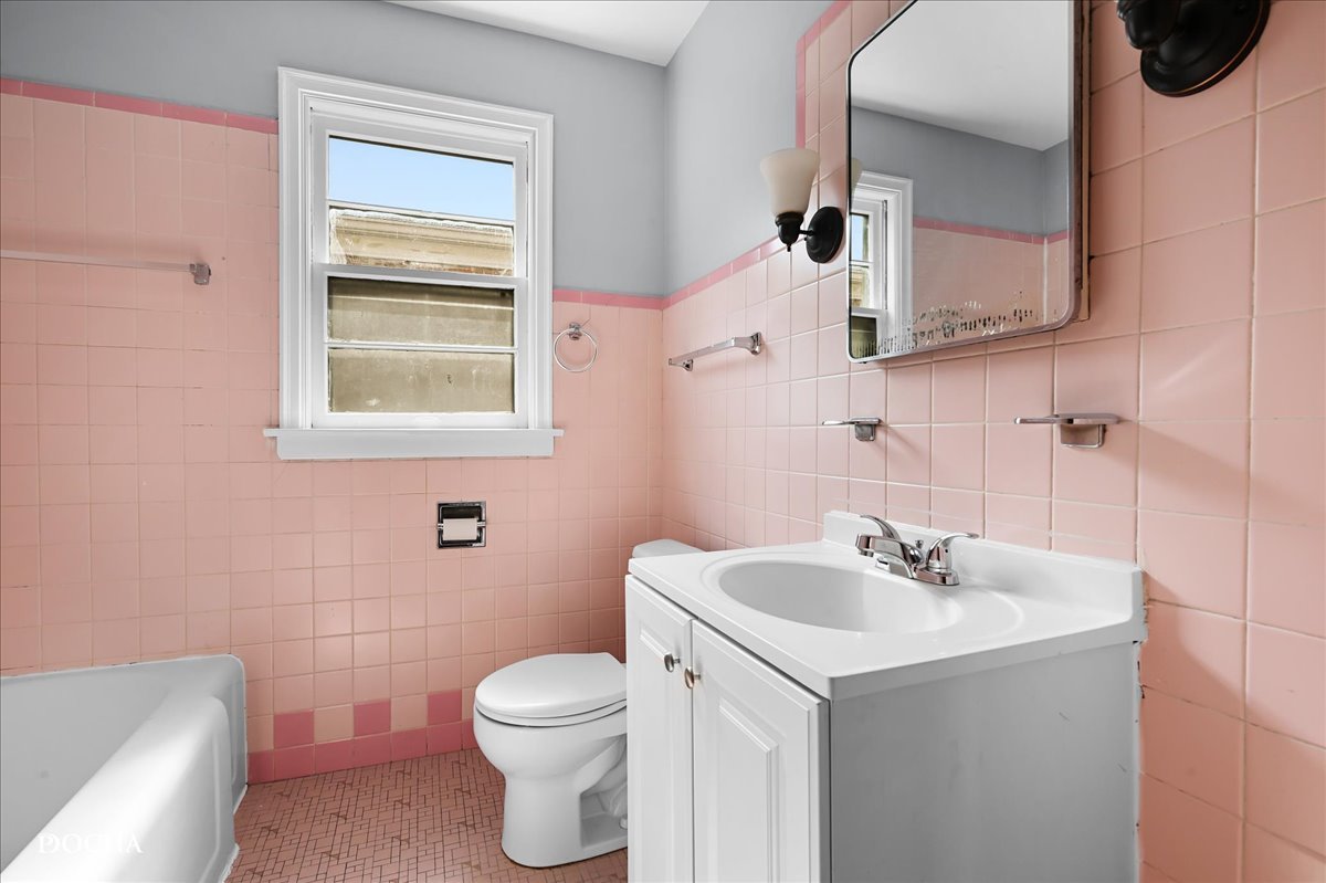 1322 N Austin Boulevard, Oak Park, IL 60302