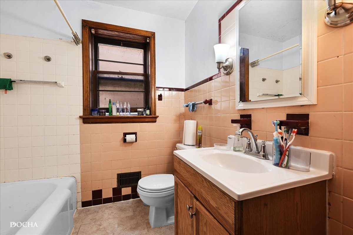 1322 N Austin Boulevard, Oak Park, IL 60302