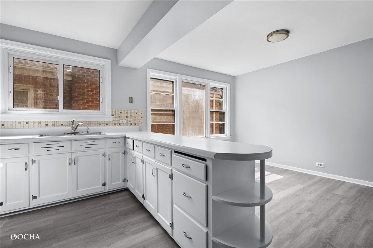 1322 N Austin Boulevard, Oak Park, IL 60302