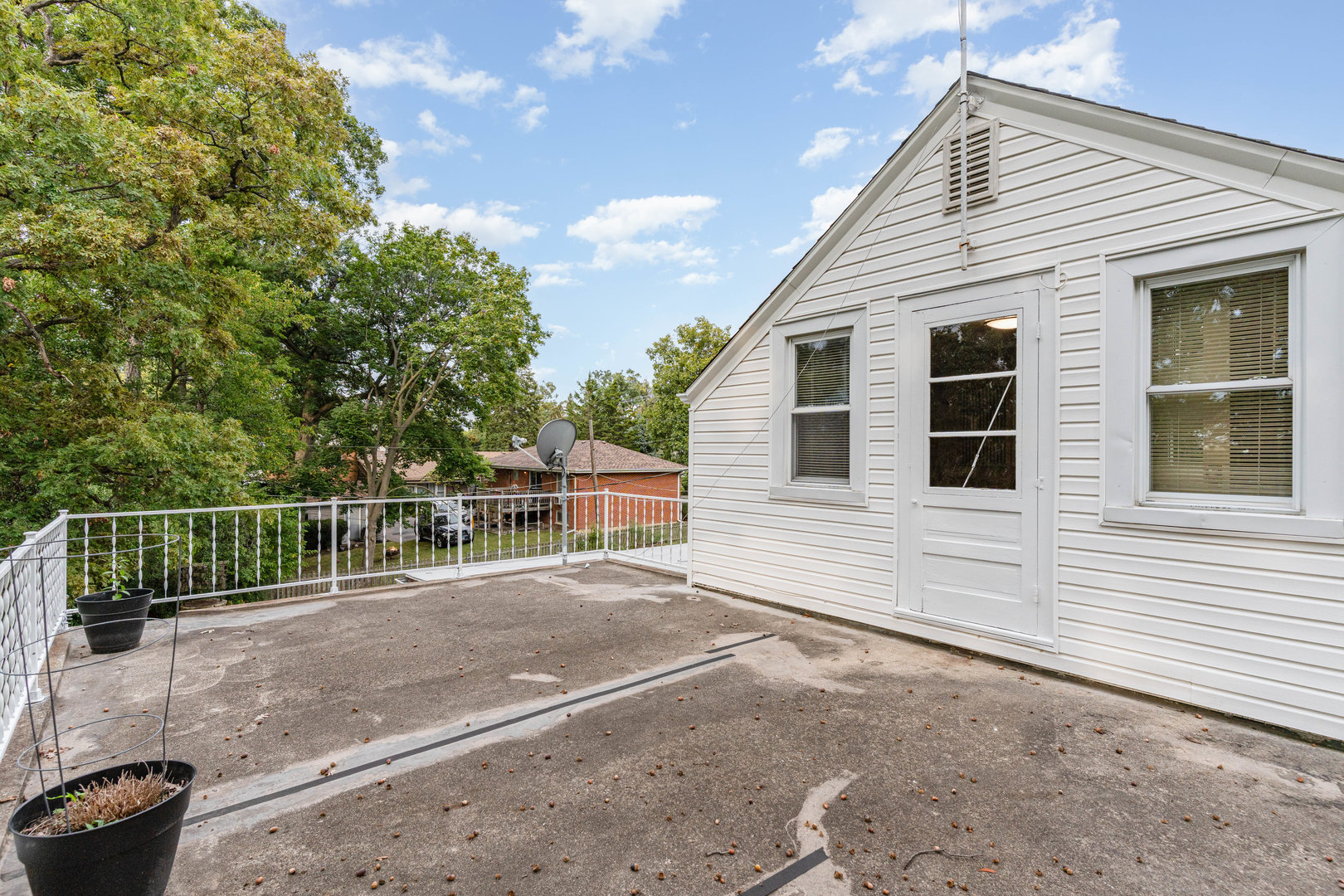 110 Homestead Drive, Wood Dale, IL 60191