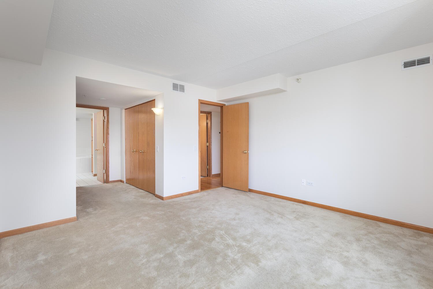 2020 Saint Regis Drive #509, Lombard, IL 60148