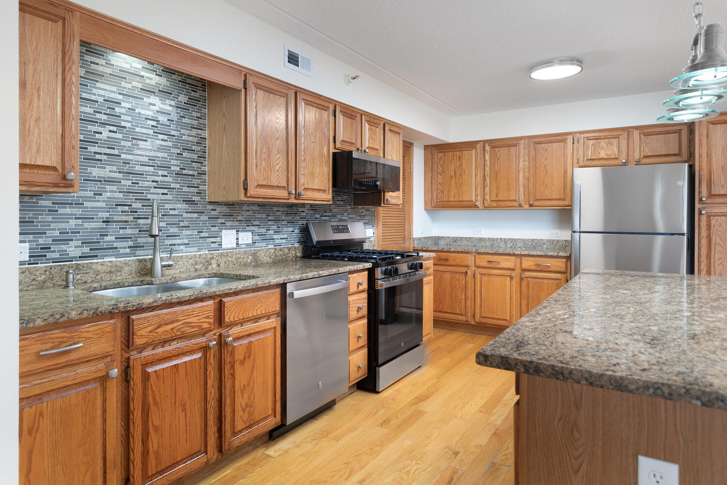 2020 Saint Regis Drive #509, Lombard, IL 60148