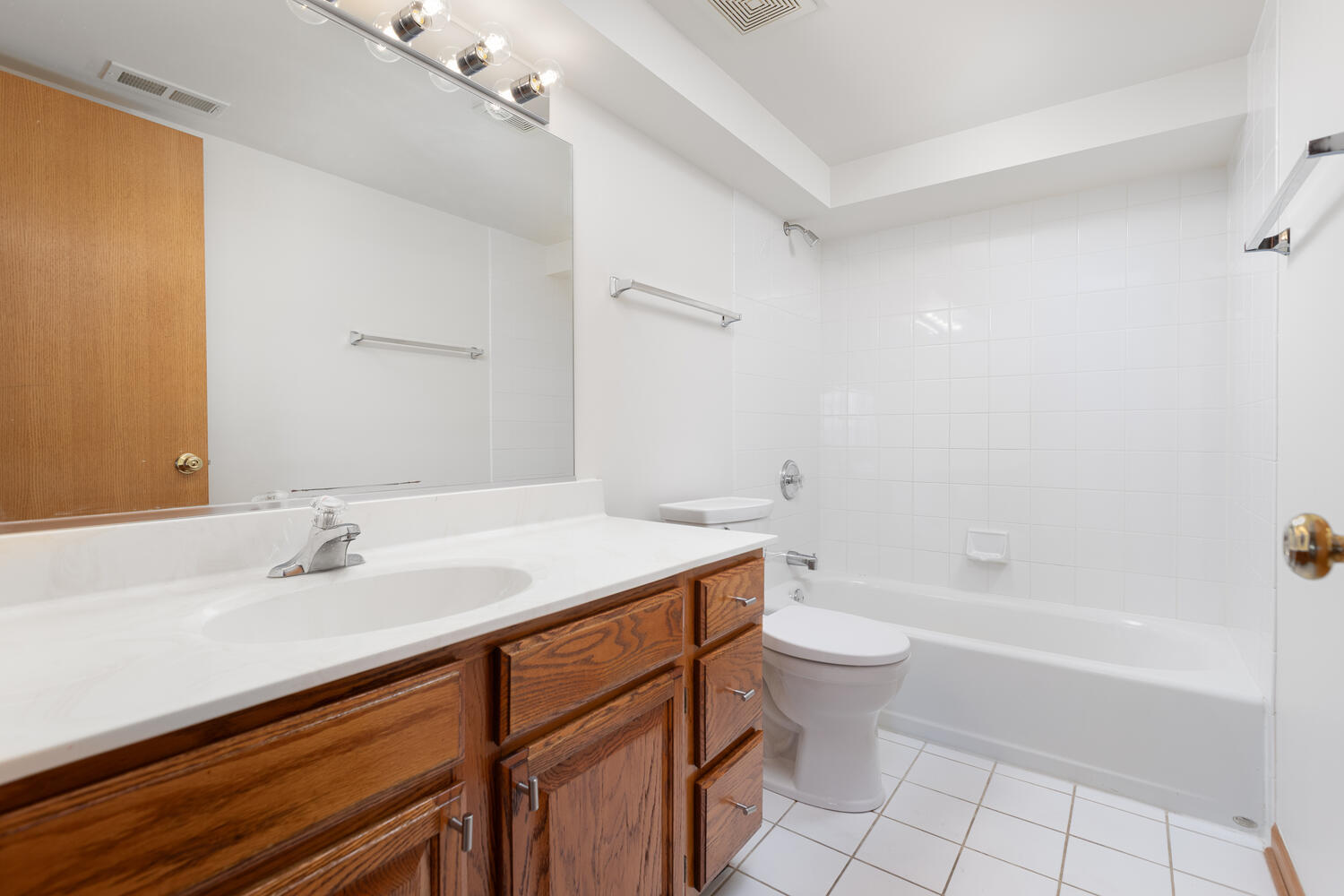 2020 Saint Regis Drive #509, Lombard, IL 60148