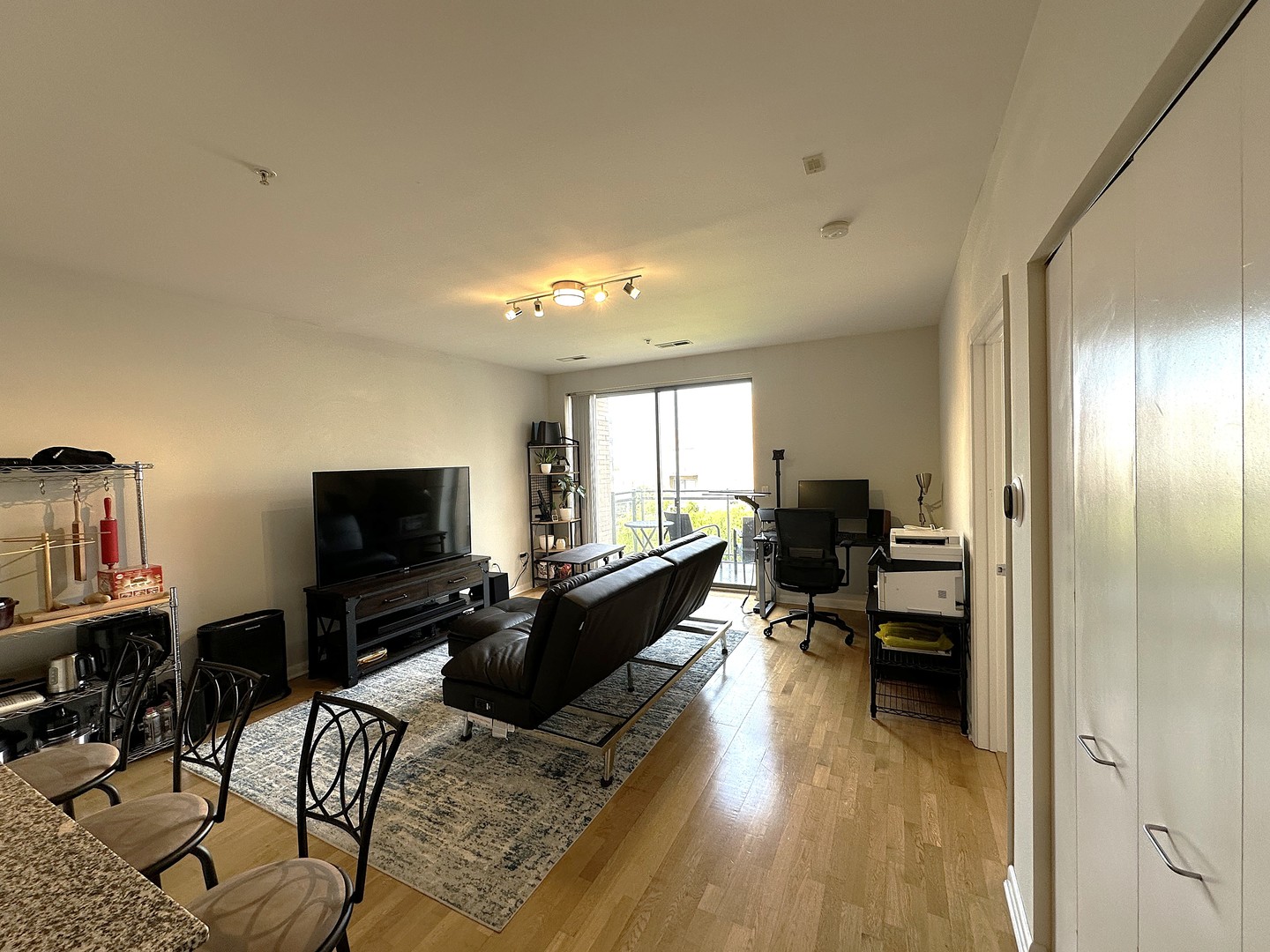 1720 Oak Avenue #706, Evanston, IL 60201