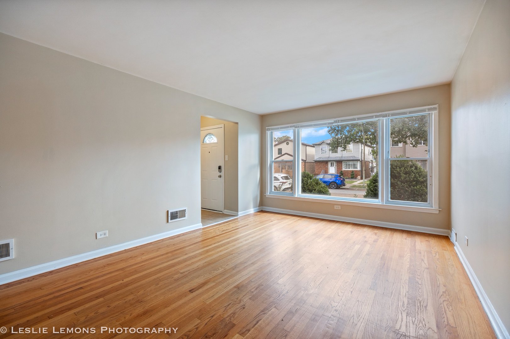 5112 S Nashville Avenue, Chicago, IL 60638