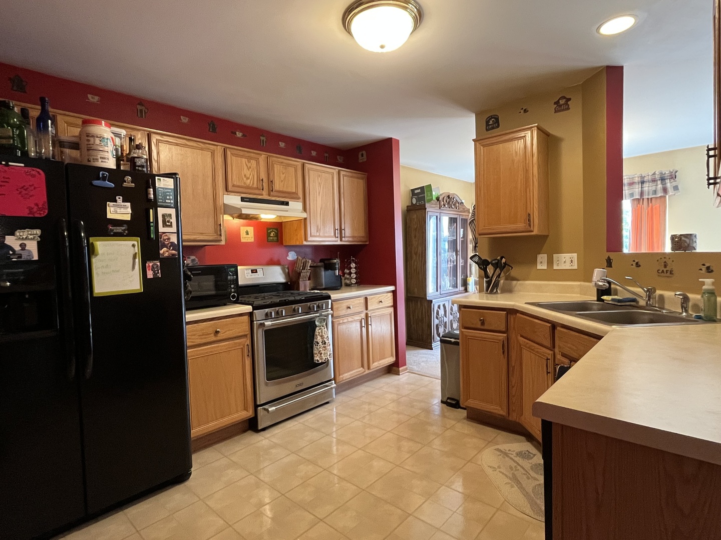 655 W Huron Hills Trail, Round Lake Heights, IL 60073