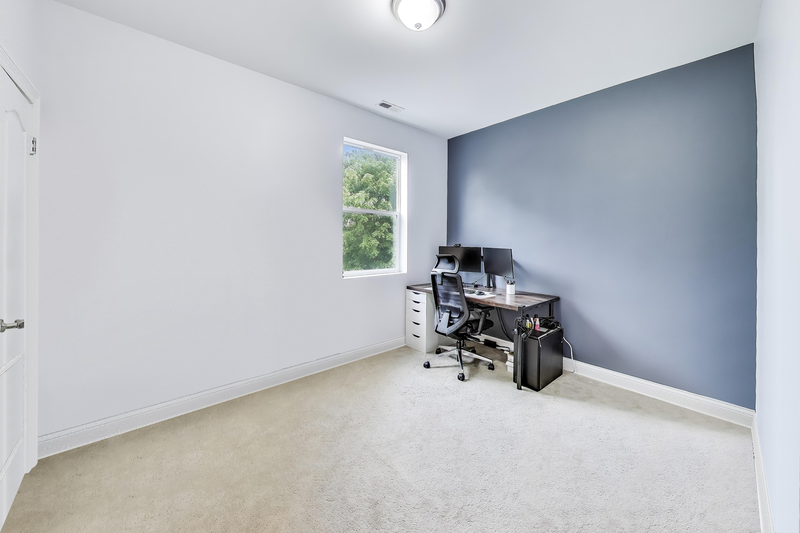 5013 W Dakin Street, Chicago, IL 60641