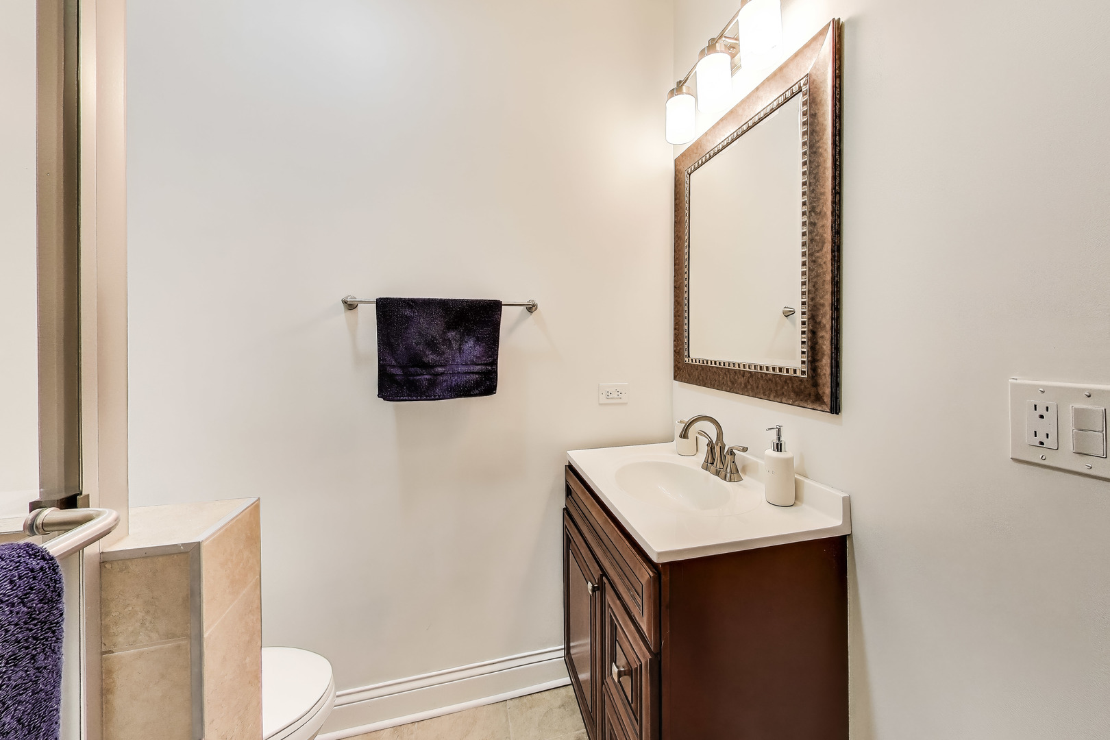 5013 W Dakin Street, Chicago, IL 60641