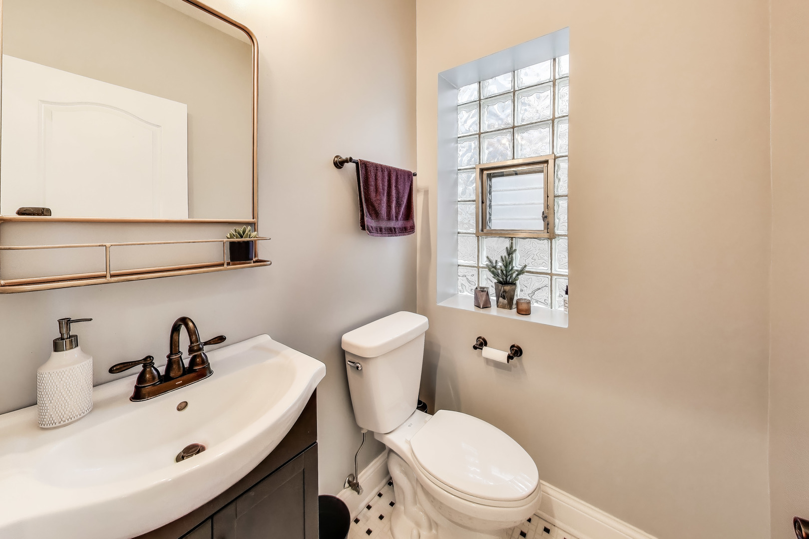 5013 W Dakin Street, Chicago, IL 60641