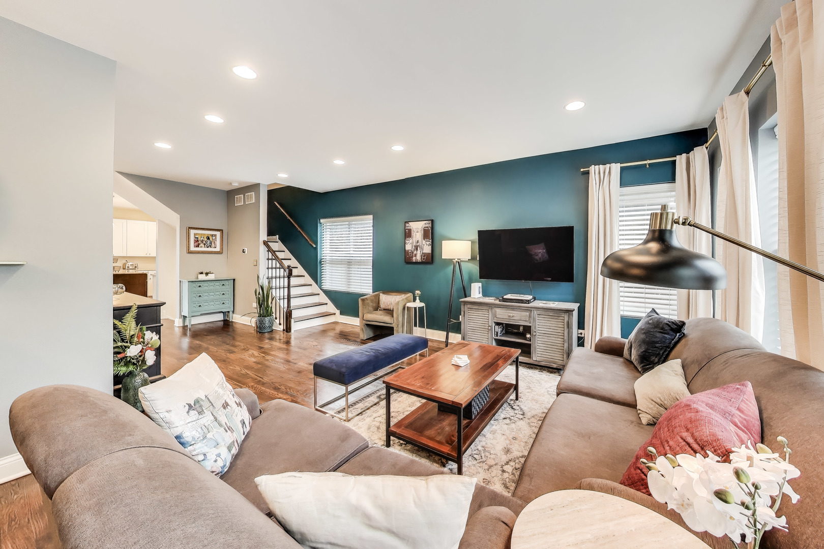 5013 W Dakin Street, Chicago, IL 60641