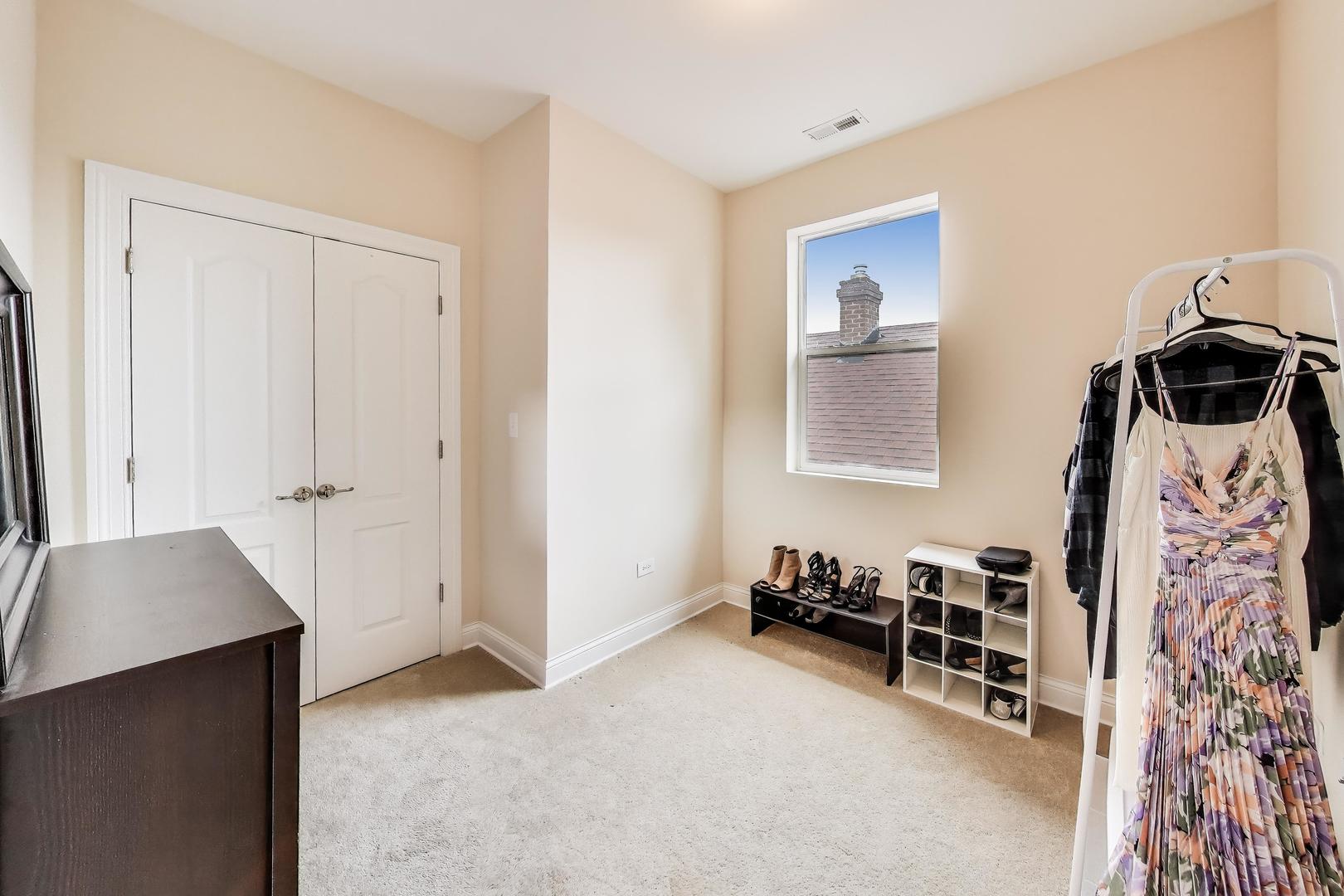 5013 W Dakin Street, Chicago, IL 60641