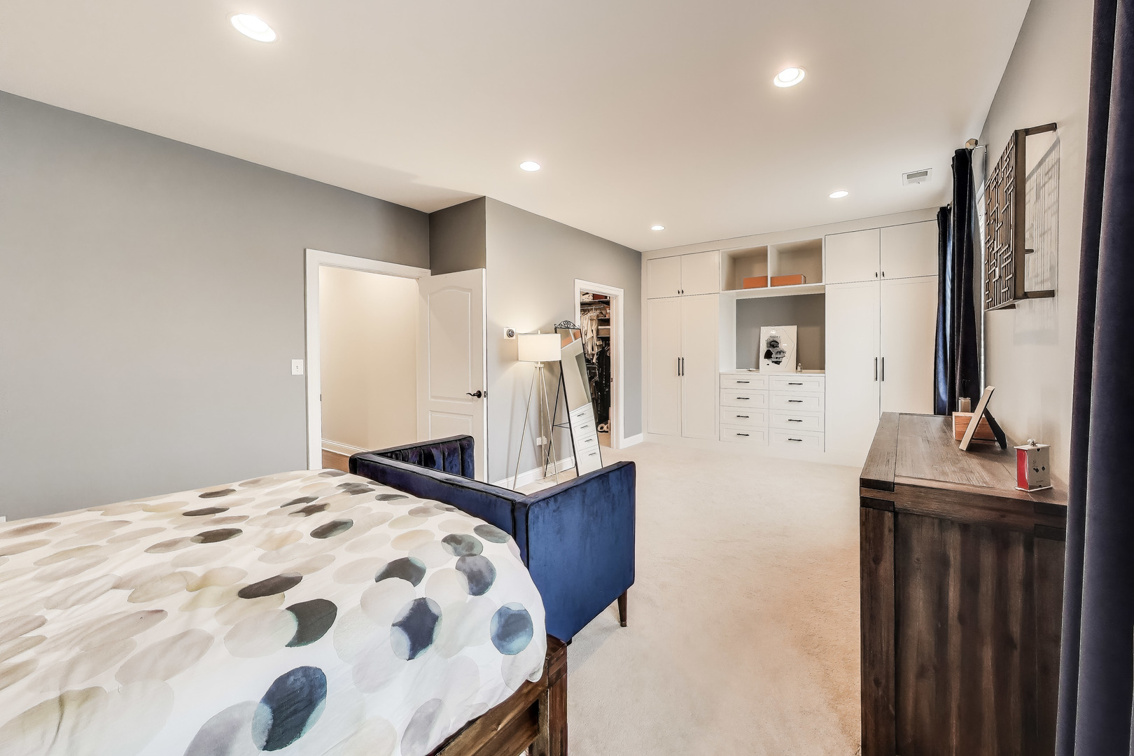 5013 W Dakin Street, Chicago, IL 60641